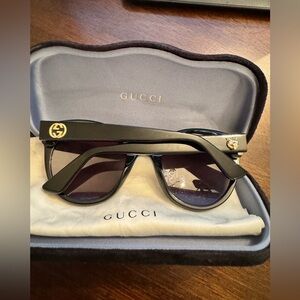 Authentic gucci black cat eye detailed sunglasses